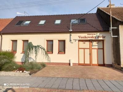 Penzion Venkovsky Dvur Hlohovec Exterior foto